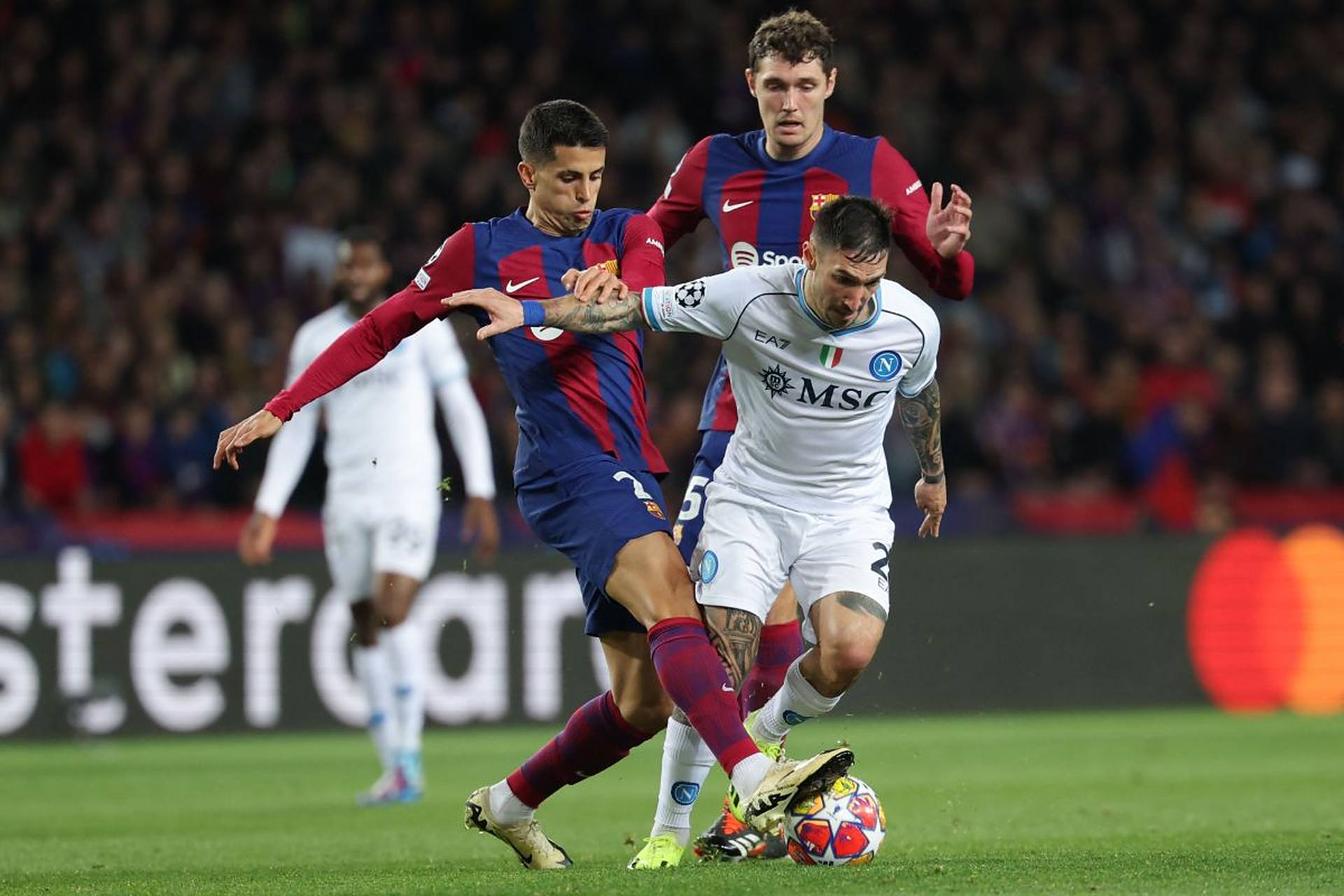 包含西甲赛程吃紧；马德里竞技加时末段豪取连胜；赛场秩序良好；训练强度明显提升的词条