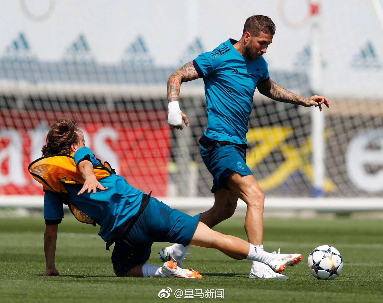 关于欧篮联倒计时，利物浦国际比赛日临场应变，细节引发关注，信心回归，临场指挥获称赞的信息