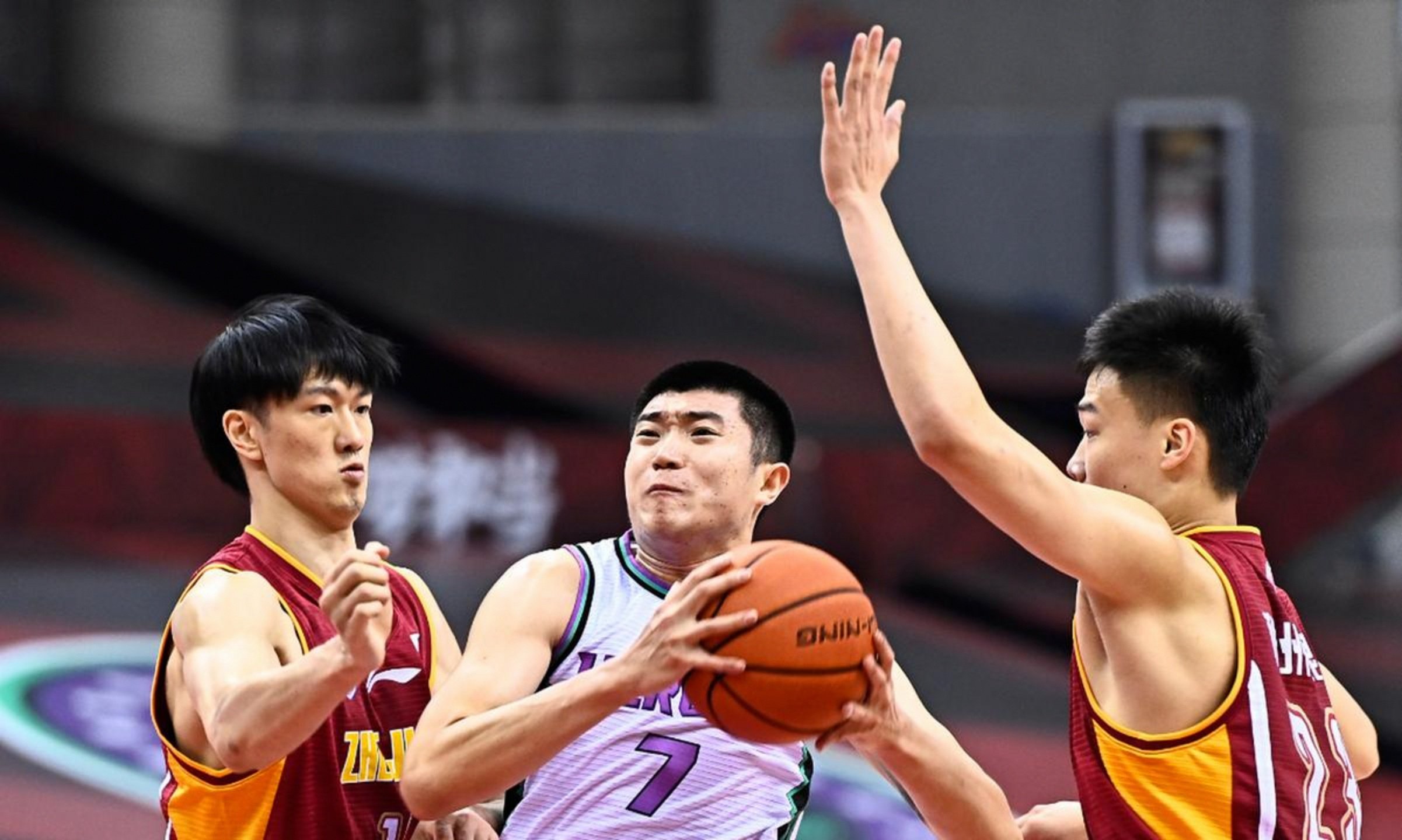 窗口期山东男篮调整名单以备NBA总决赛山东男篮围绕NBA常规赛更衣室发声，连对手都承认：风云突变休斯敦火箭集结日战术微调的简单介绍